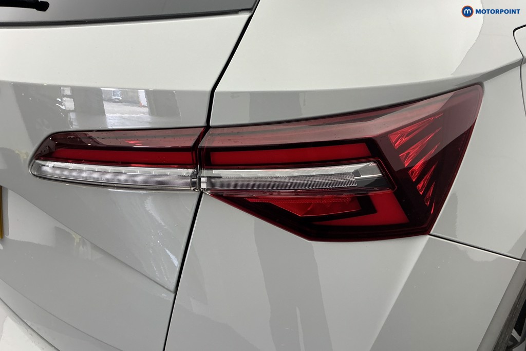 Skoda Karoq Sportline Manual Petrol SUV - Stock Number (1654461) - 32nd supplementary image