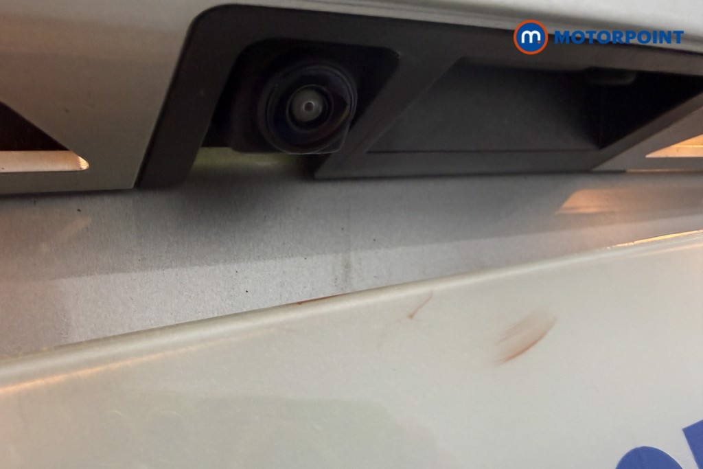 Nissan Juke N-Connecta Manual Petrol SUV - Stock Number (1655815) - 28th supplementary image