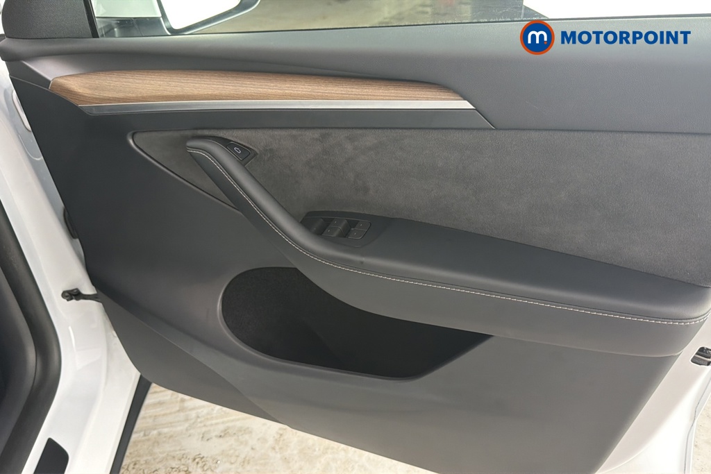Tesla Model Y Rwd 5Dr Auto Automatic Electric SUV - Stock Number (1659732) - 18th supplementary image