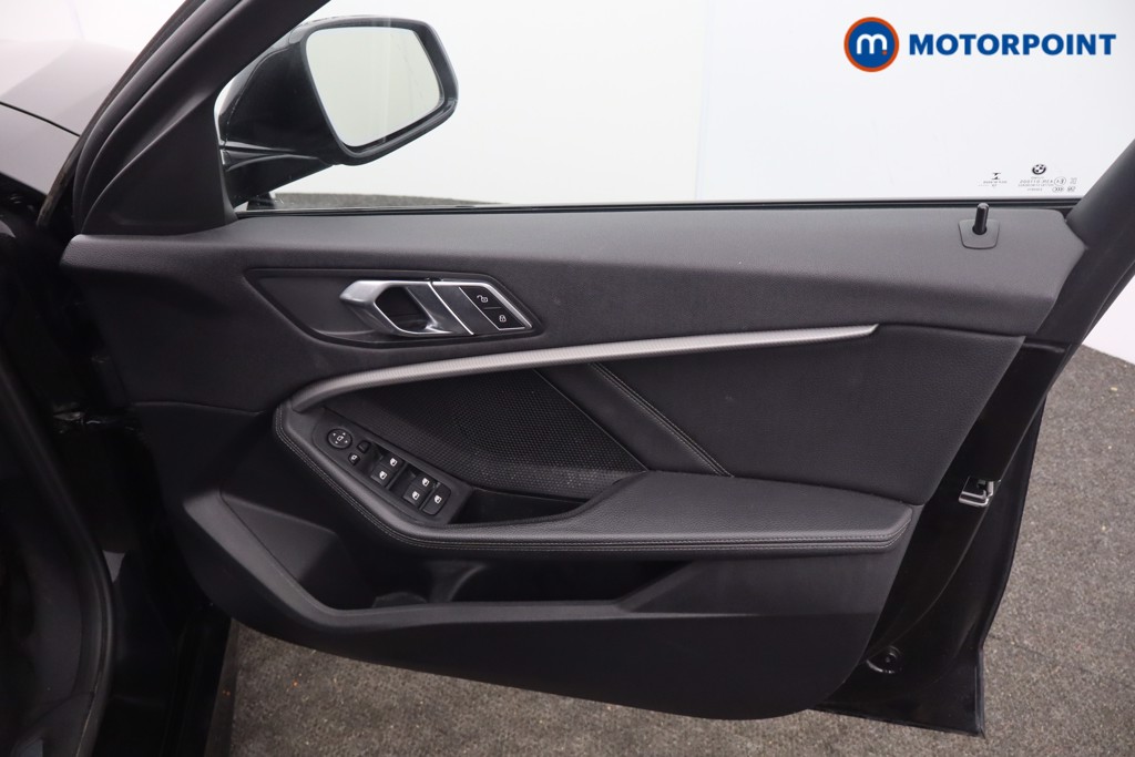 BMW 1 Series M Sport Manual Diesel Hatchback - Stock Number (1661917) - 8th supplementary image