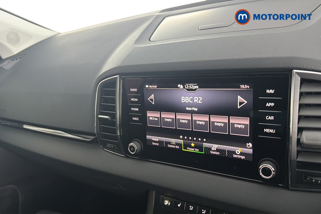 Skoda Karoq Se L Automatic Petrol SUV - Stock Number (1662087) - 8th supplementary image
