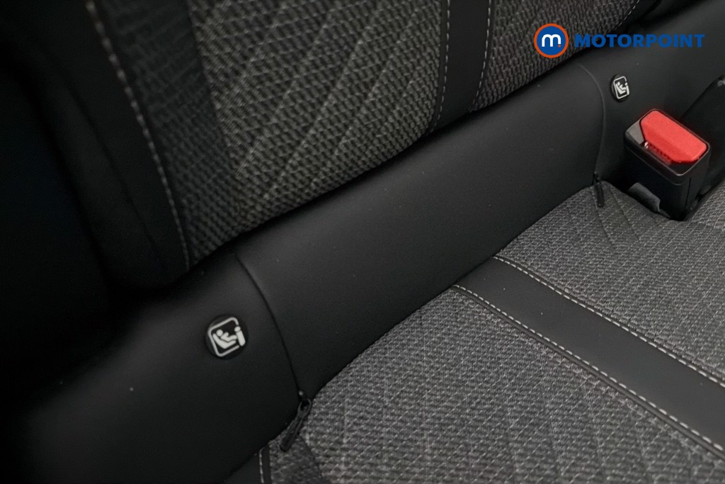 Peugeot 2008 Allure Manual Petrol SUV - Stock Number (1665833) - 16th supplementary image