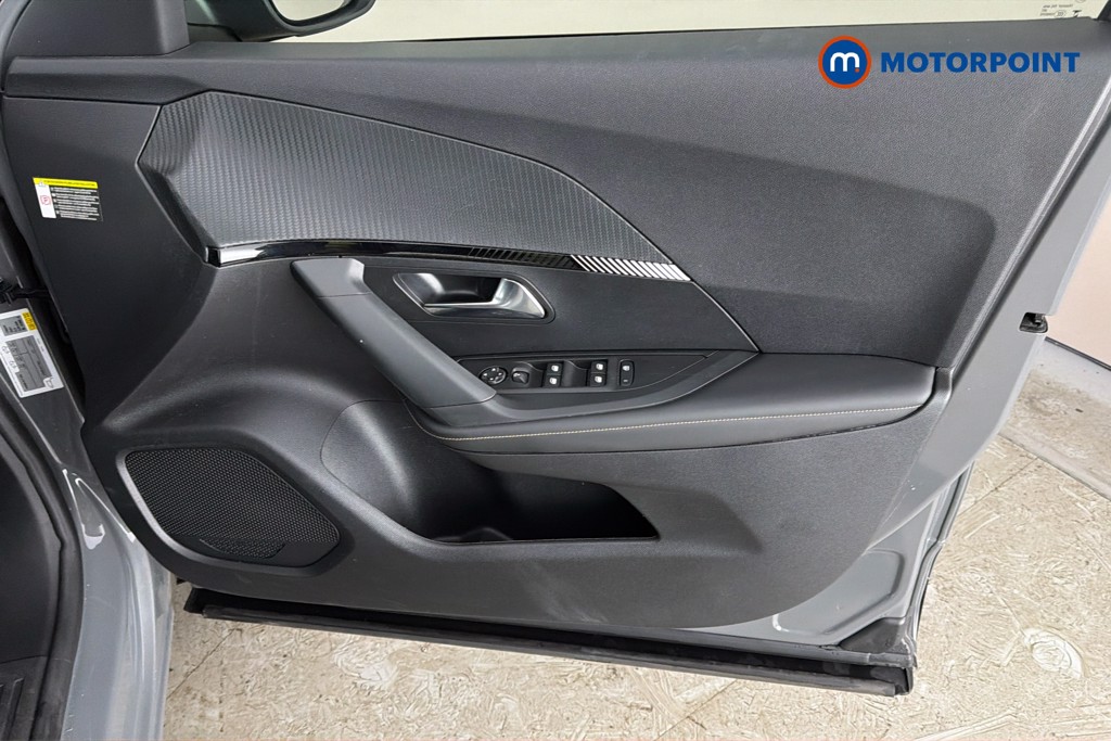 Peugeot 2008 Allure Manual Petrol SUV - Stock Number (1665833) - 19th supplementary image
