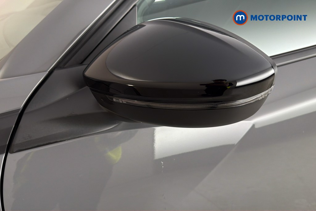 Peugeot 2008 Allure Manual Petrol SUV - Stock Number (1665833) - 43rd supplementary image