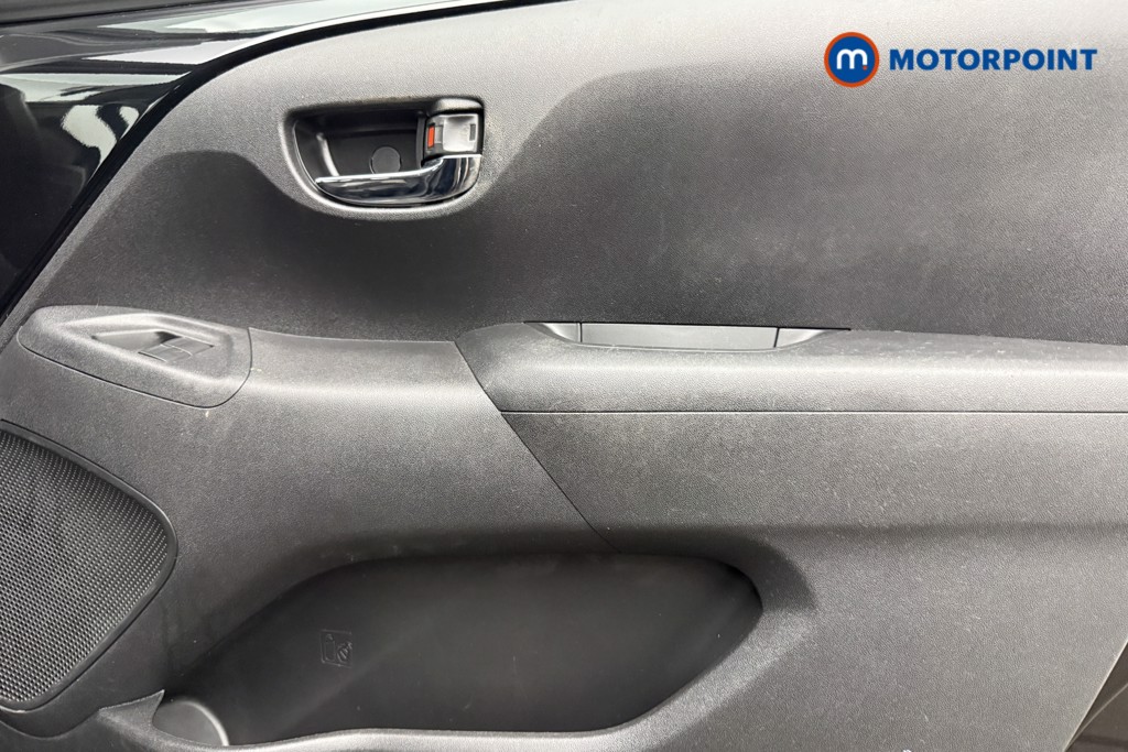 Toyota Aygo X-Play Manual Petrol Hatchback - Stock Number (1665859) - 17th supplementary image