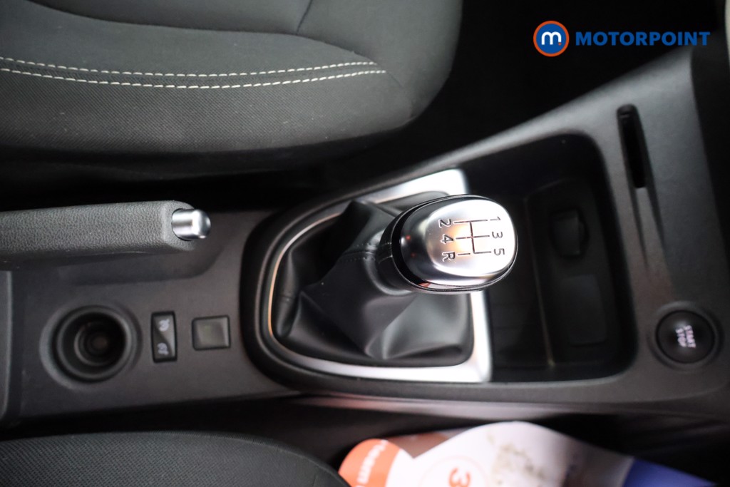Renault Captur Iconic Manual Diesel SUV - Stock Number (1666128) - 10th supplementary image