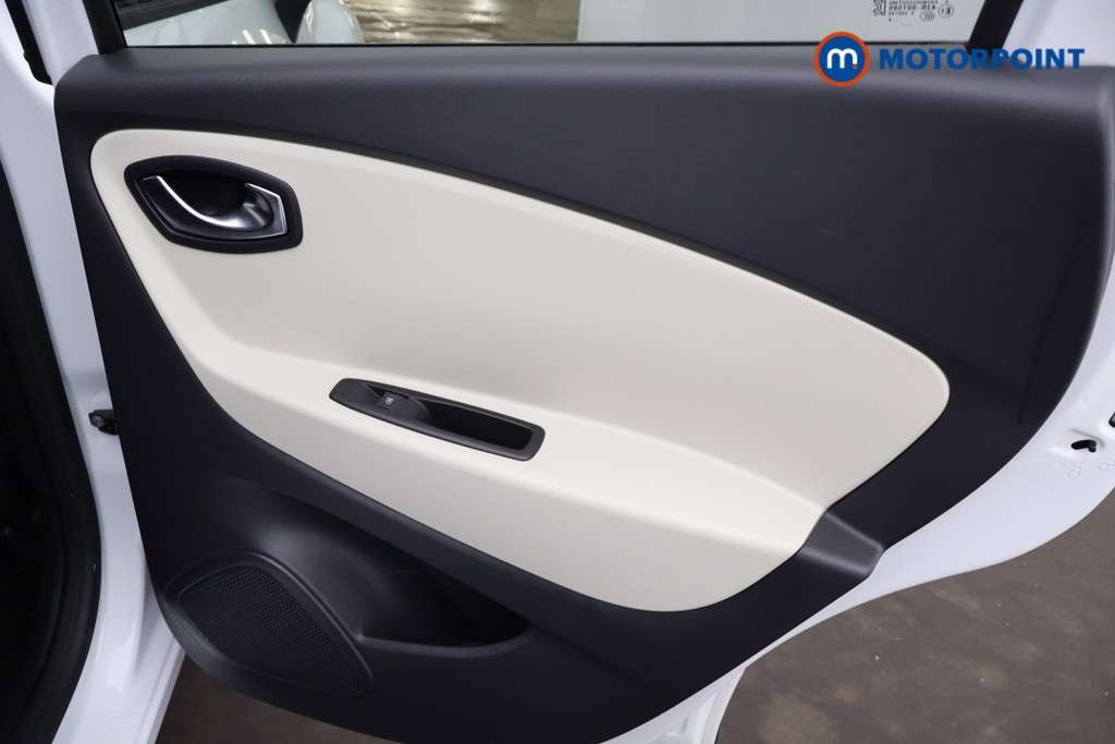 Renault Captur Iconic Manual Diesel SUV - Stock Number (1666128) - 21st supplementary image