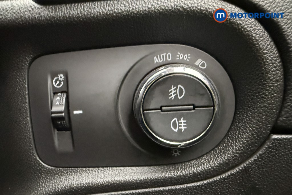 Vauxhall Grandland Ultimate Manual Petrol SUV - Stock Number (1666972) - 17th supplementary image