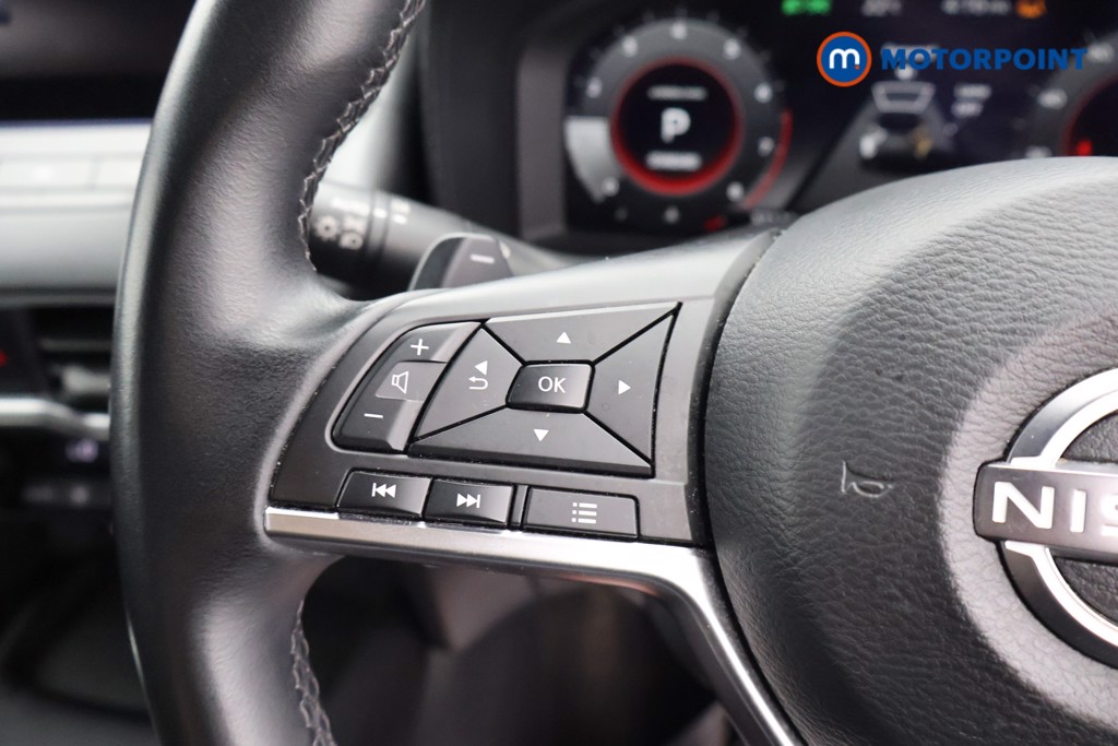 Nissan Juke N-Connecta Automatic Petrol SUV - Stock Number (1667432) - 2nd supplementary image