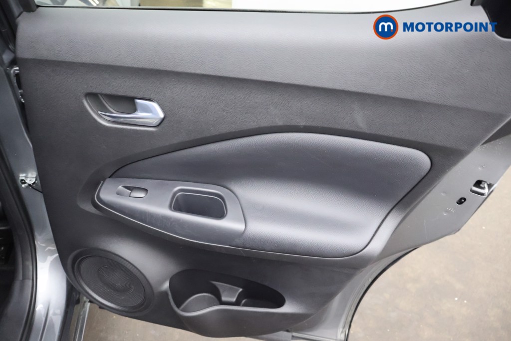 Nissan Juke N-Connecta Automatic Petrol SUV - Stock Number (1667432) - 21st supplementary image