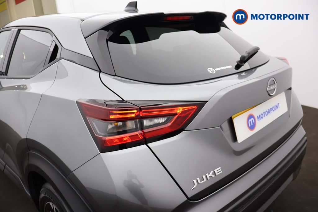 Nissan Juke N-Connecta Automatic Petrol SUV - Stock Number (1667432) - 27th supplementary image