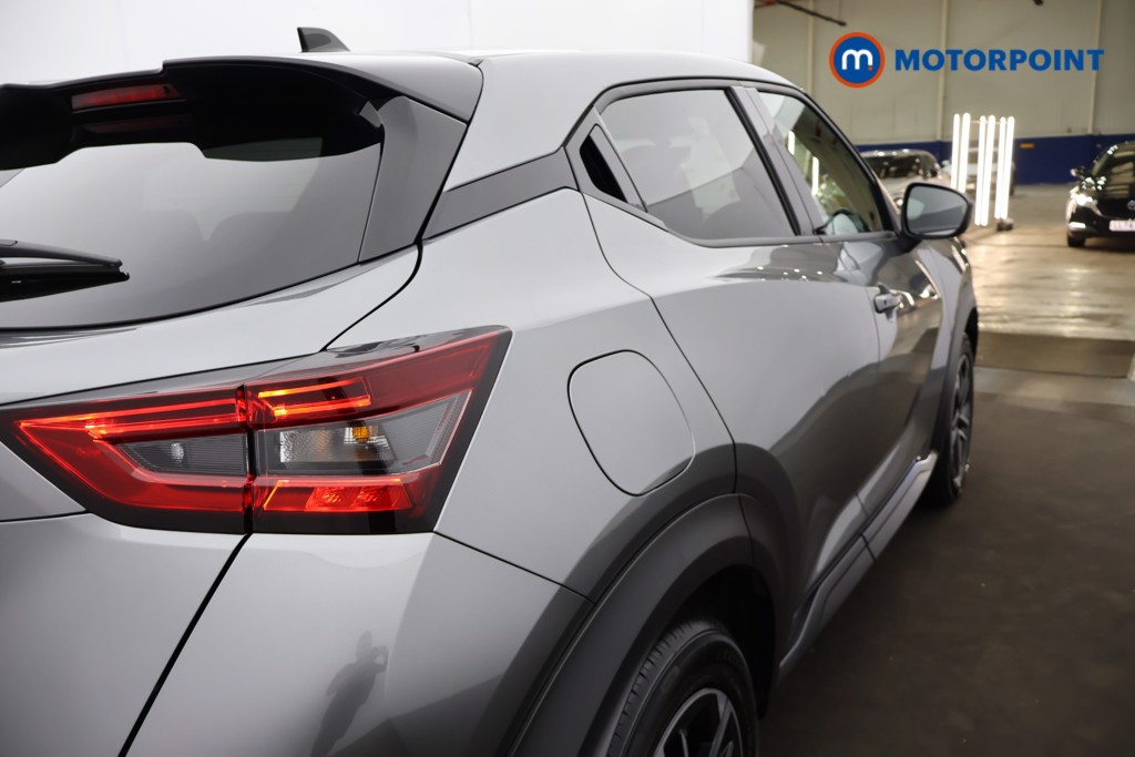 Nissan Juke N-Connecta Automatic Petrol SUV - Stock Number (1667432) - 30th supplementary image