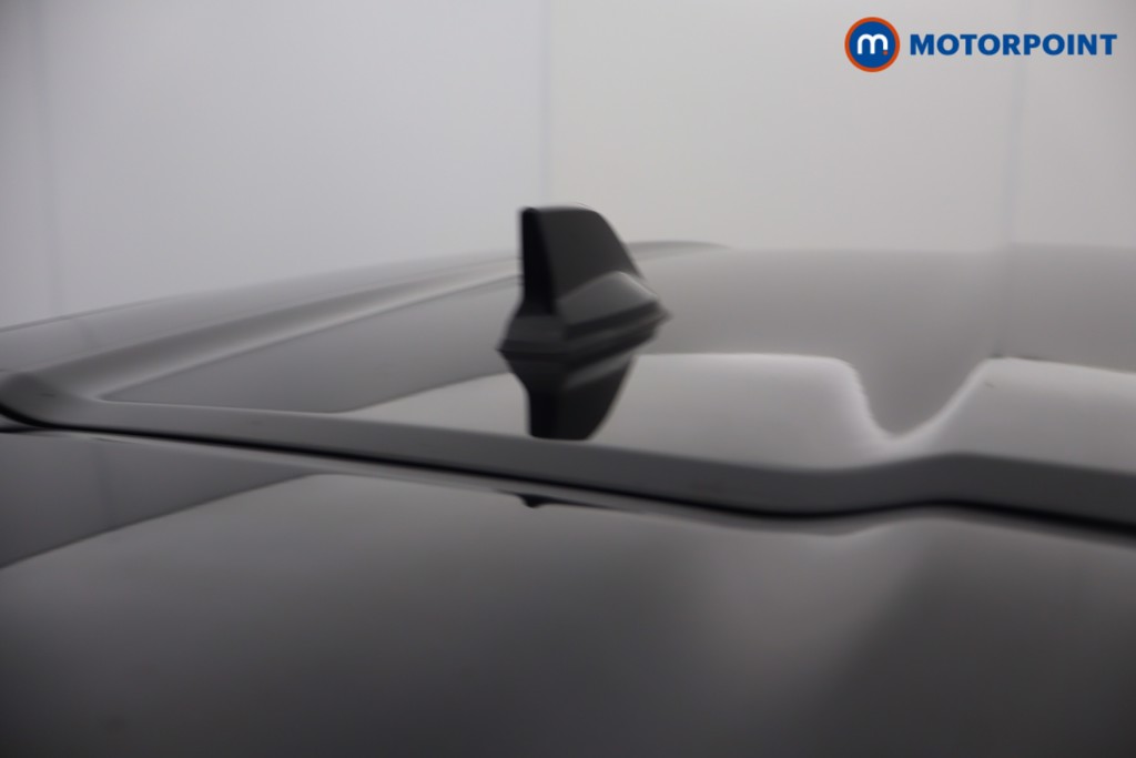 Nissan Juke N-Connecta Automatic Petrol SUV - Stock Number (1667464) - 4th supplementary image