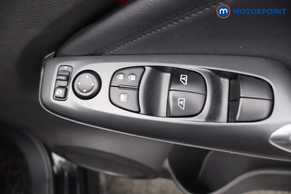 Nissan Juke N-Connecta Automatic Petrol SUV - Stock Number (1667464) - 11th supplementary image