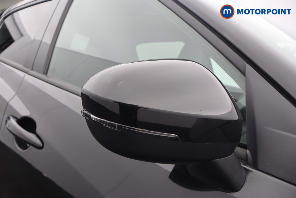 Nissan Juke N-Connecta Automatic Petrol SUV - Stock Number (1667464) - 22nd supplementary image