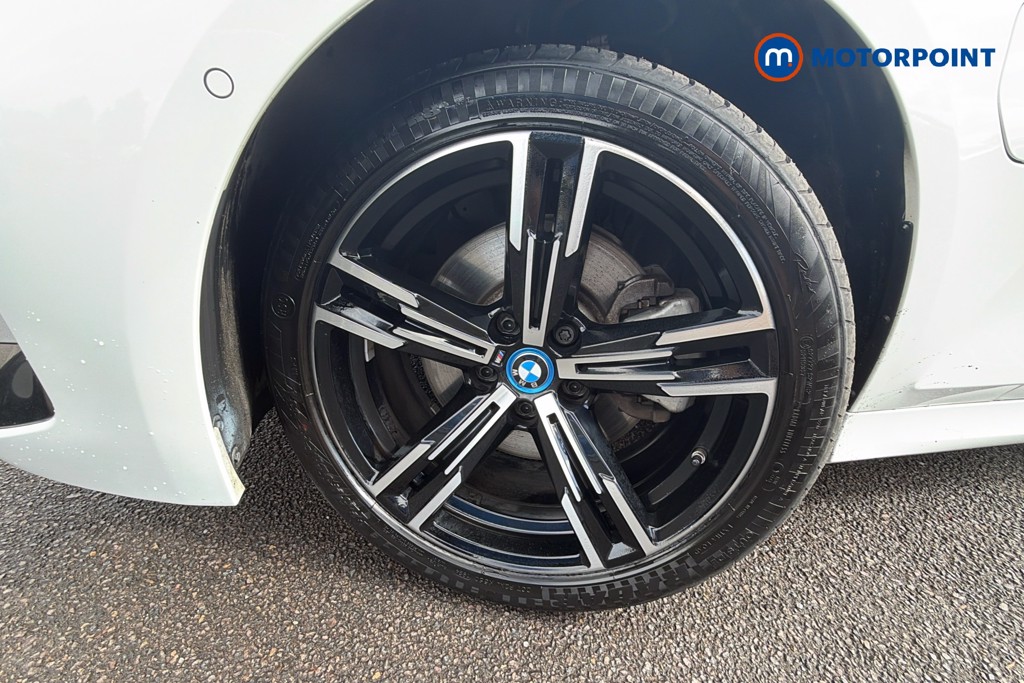 BMW 3 Series M Sport Automatic Petrol Plug-In Hybrid Saloon - Stock Number (1668211) - 38th supplementary image