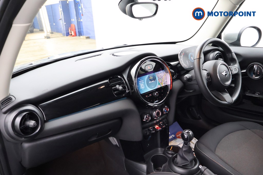 Mini Hatchback One Classic Manual Petrol Hatchback - Stock Number (1669423) - 20th supplementary image