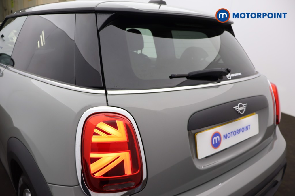 Mini Hatchback One Classic Manual Petrol Hatchback - Stock Number (1669423) - 25th supplementary image