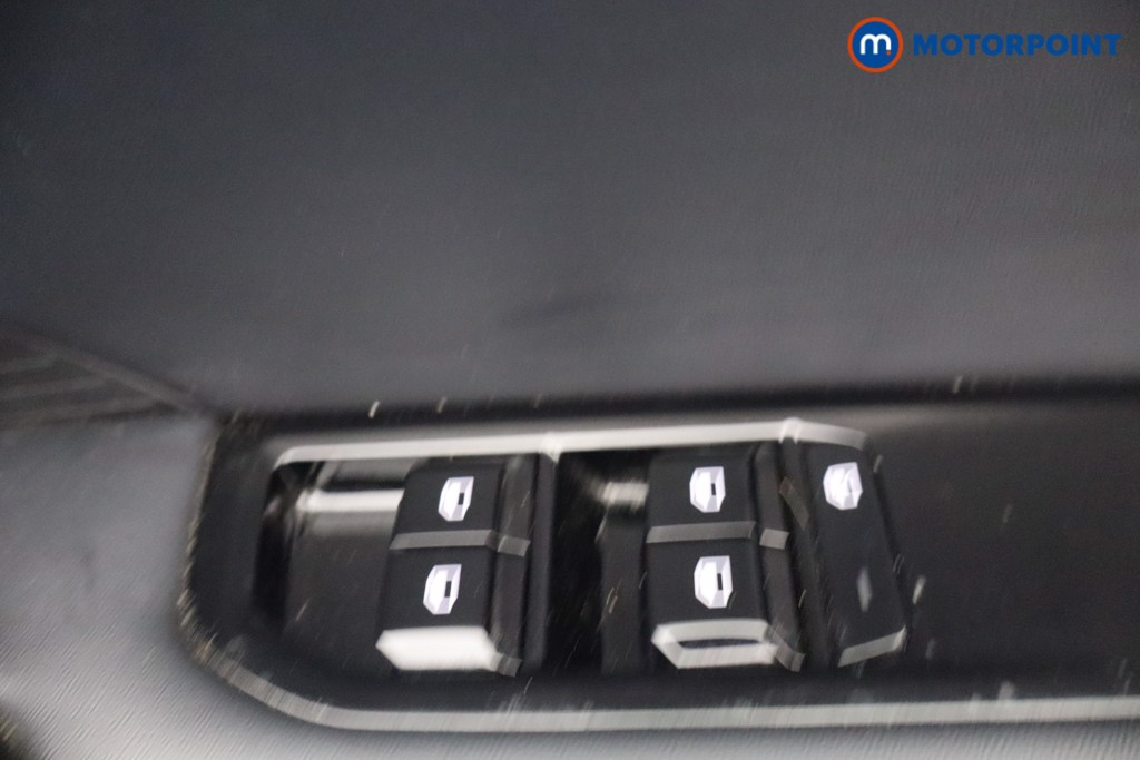 Mg Motor Uk MG4 Trophy Automatic Electric SUV - Stock Number (1670002) - 10th supplementary image