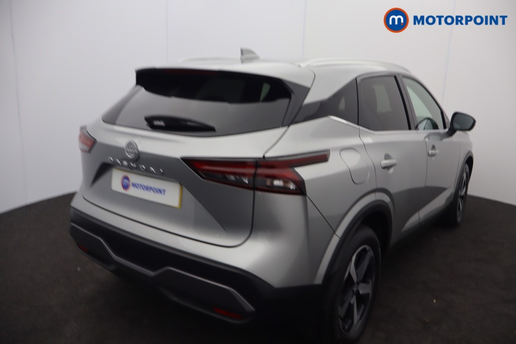 Nissan Qashqai N-Connecta Manual Petrol SUV - Stock Number (1670430) - 2nd supplementary image