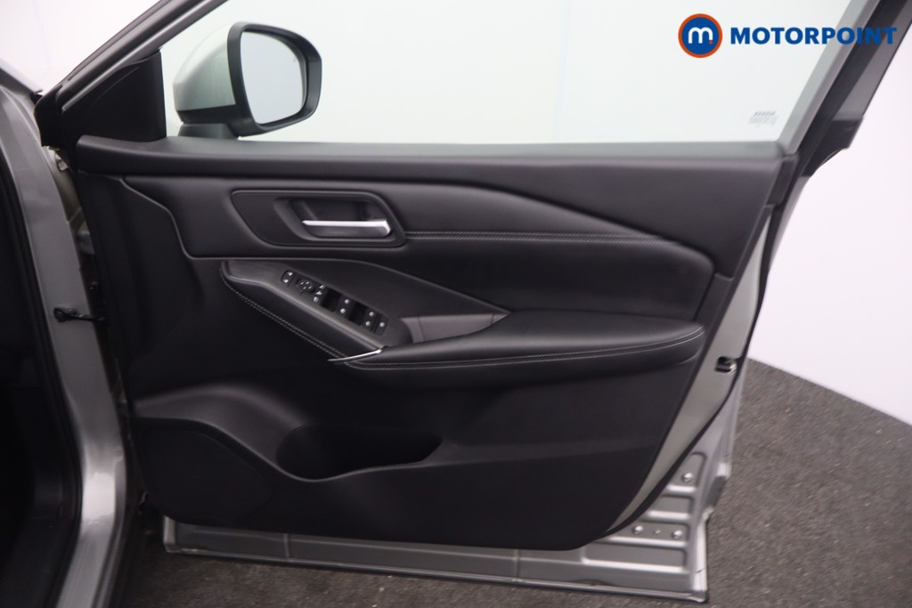 Nissan Qashqai N-Connecta Manual Petrol SUV - Stock Number (1670430) - 10th supplementary image