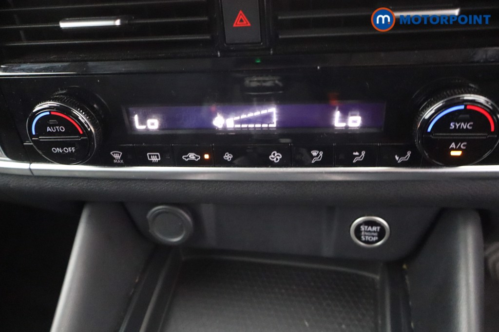 Nissan Qashqai N-Connecta Manual Petrol SUV - Stock Number (1670430) - 17th supplementary image