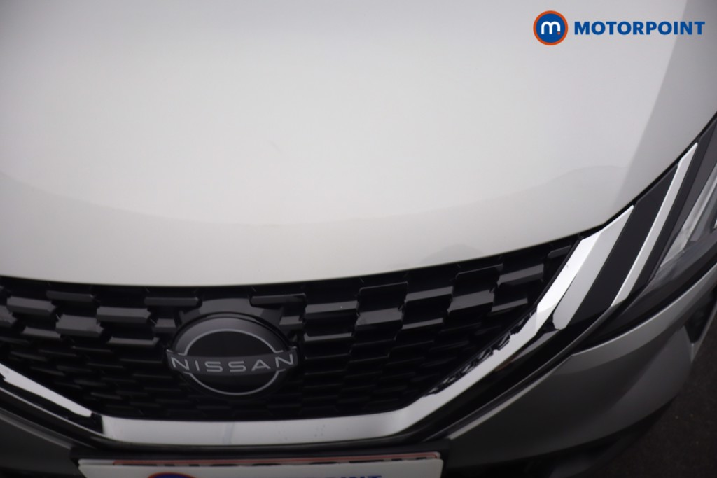 Nissan Qashqai N-Connecta Manual Petrol SUV - Stock Number (1670430) - 25th supplementary image