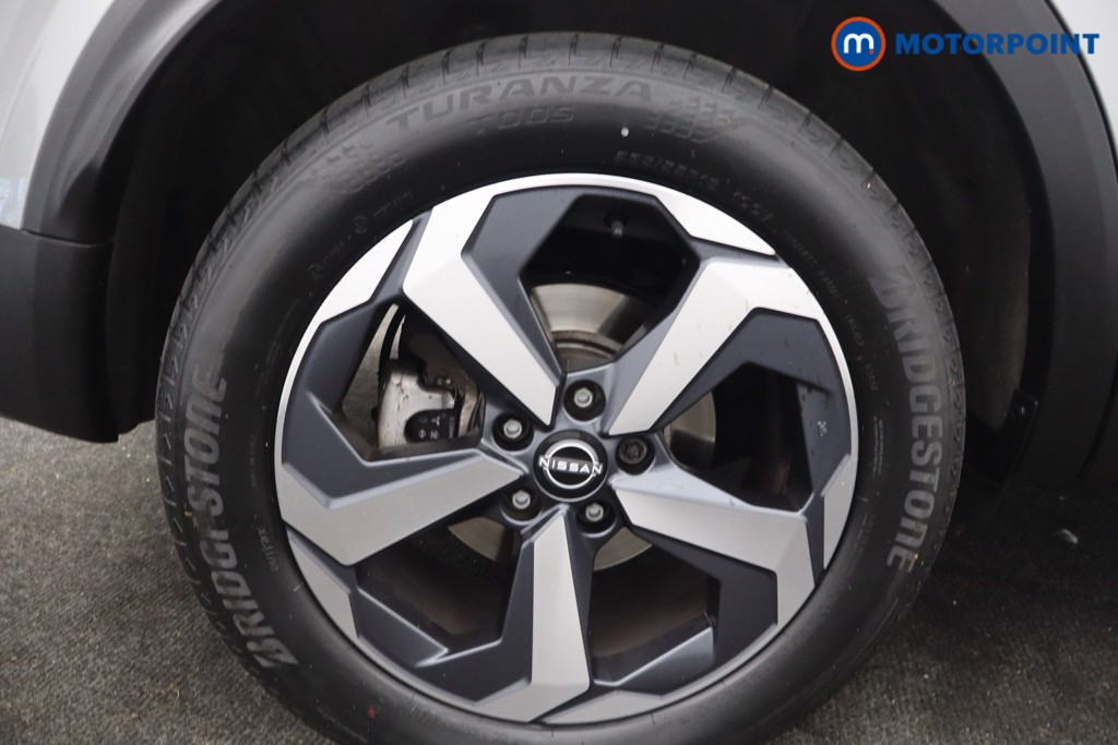 Nissan Qashqai N-Connecta Manual Petrol SUV - Stock Number (1670430) - 30th supplementary image