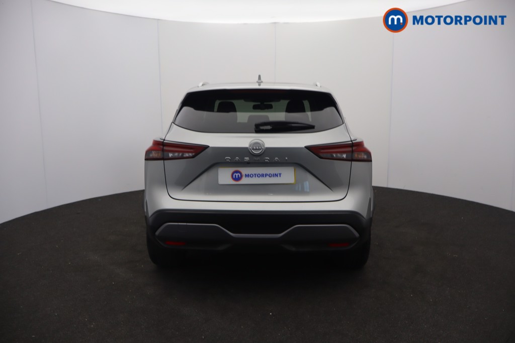 Nissan Qashqai N-Connecta Manual Petrol SUV - Stock Number (1670430) - 1st supplementary image