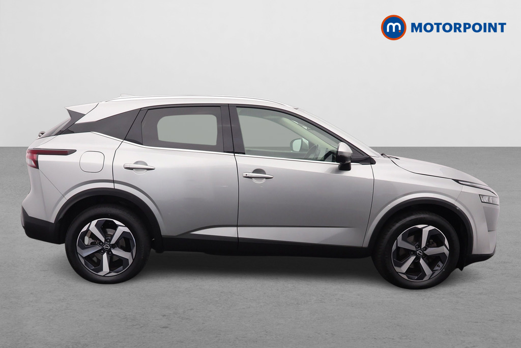 Nissan Qashqai N-Connecta Manual Petrol SUV - Stock Number (1670430) - Drivers side