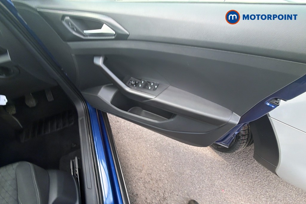 Volkswagen T-Cross SE Manual Petrol SUV - Stock Number (1670439) - 1st supplementary image