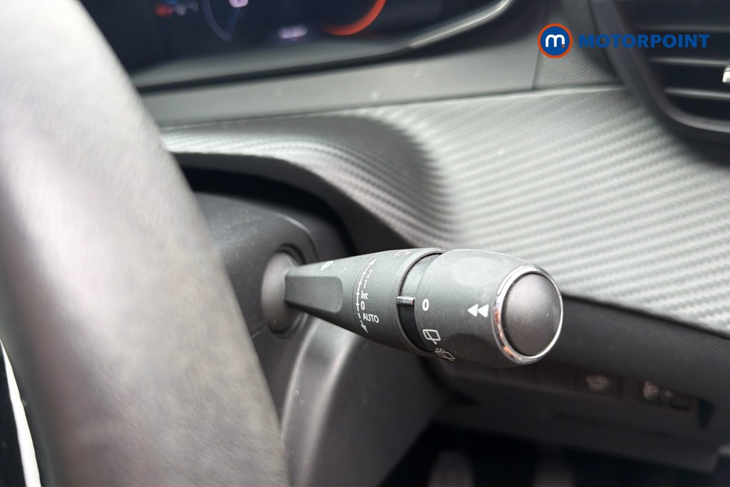 Peugeot 2008 Allure Manual Petrol SUV - Stock Number (1670987) - 10th supplementary image
