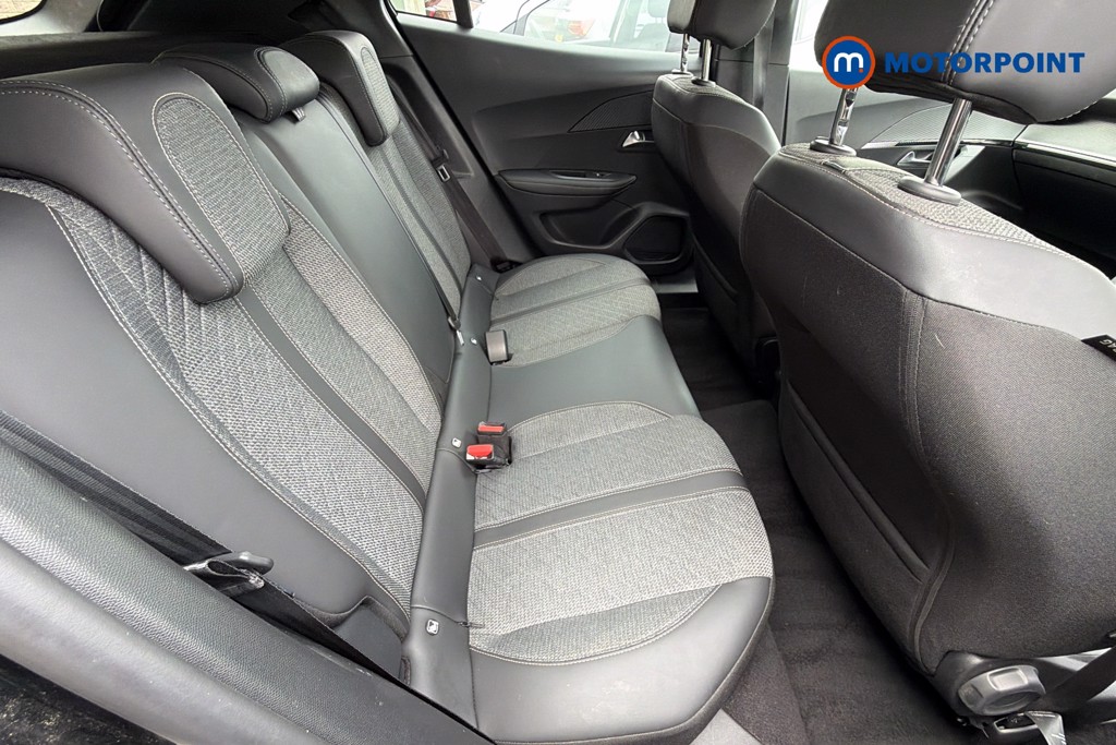 Peugeot 2008 Allure Manual Petrol SUV - Stock Number (1670987) - 32nd supplementary image
