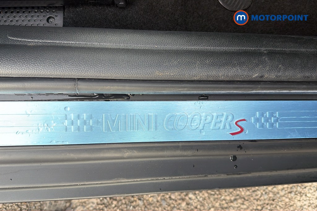 Mini Hatchback Cooper S Classic Manual Petrol Hatchback - Stock Number (1671012) - 5th supplementary image