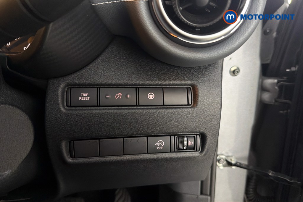 Nissan Juke Tekna Automatic Petrol SUV - Stock Number (1671456) - 18th supplementary image