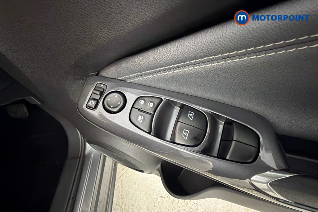 Nissan Juke Tekna Automatic Petrol SUV - Stock Number (1671456) - 20th supplementary image
