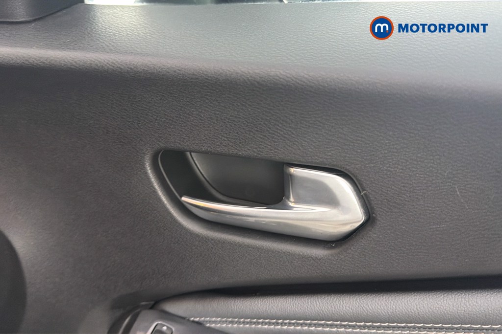 Nissan Juke Tekna Automatic Petrol SUV - Stock Number (1671456) - 42nd supplementary image