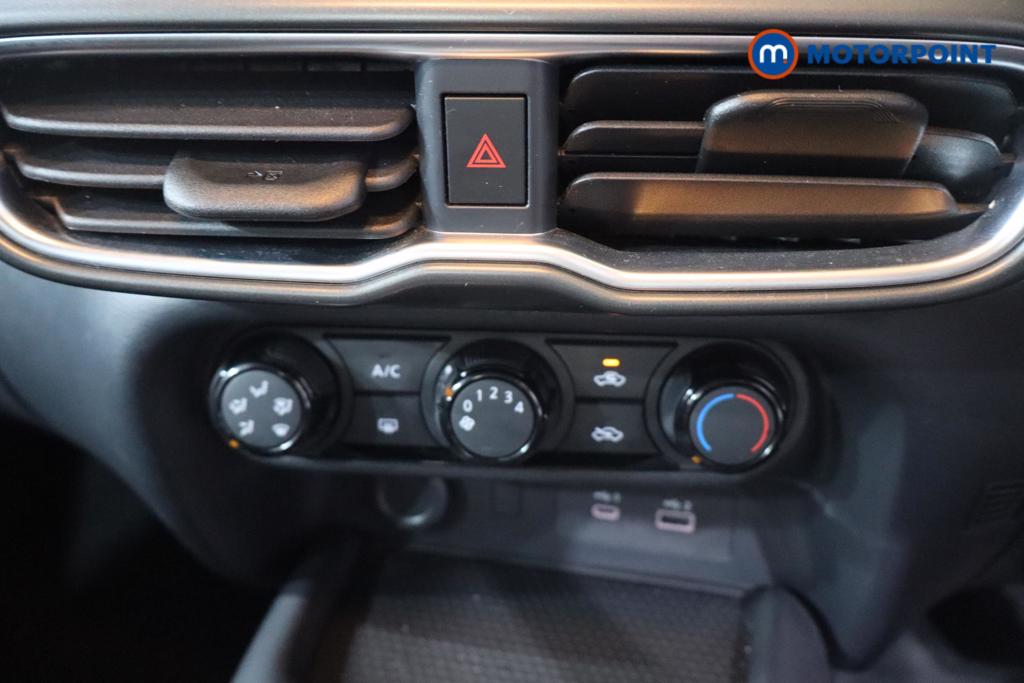 Nissan Juke Acenta Premium Automatic Petrol SUV - Stock Number (1671717) - 3rd supplementary image