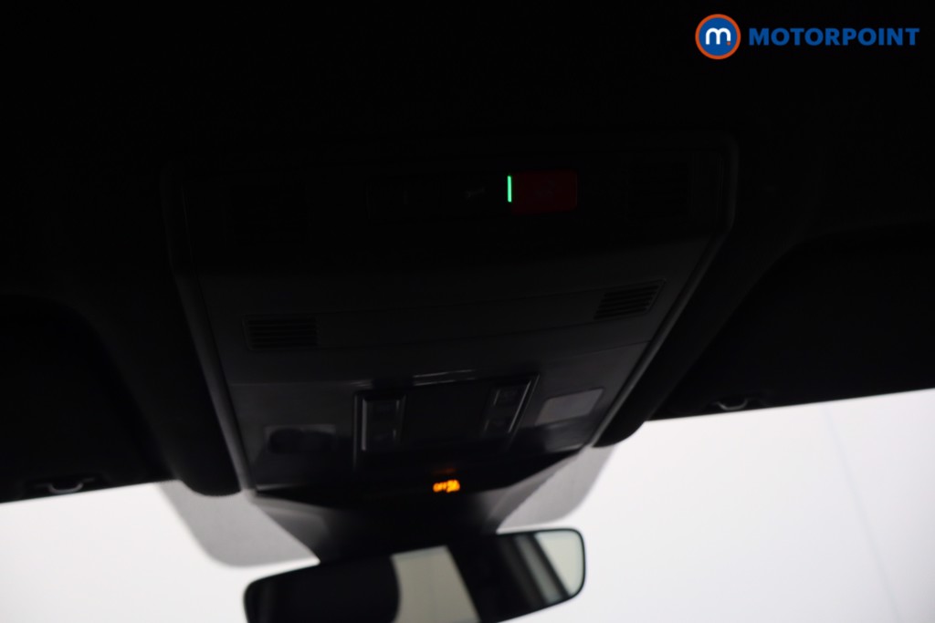 Volkswagen T-Roc R-Line Manual Petrol SUV - Stock Number (1671781) - 2nd supplementary image