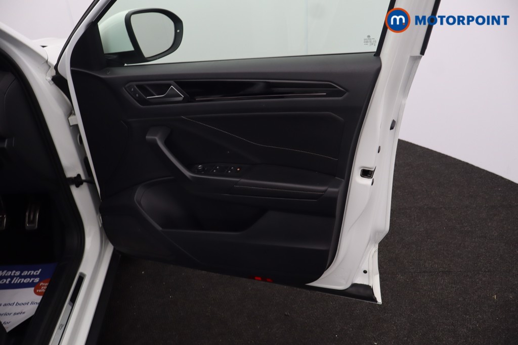 Volkswagen T-Roc R-Line Manual Petrol SUV - Stock Number (1671781) - 19th supplementary image