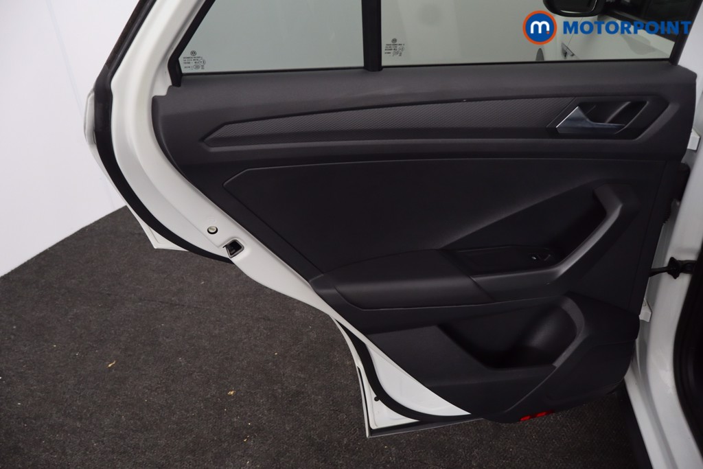 Volkswagen T-Roc R-Line Manual Petrol SUV - Stock Number (1671781) - 35th supplementary image