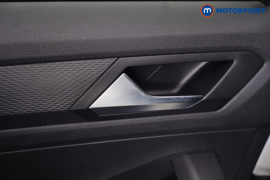 Volkswagen T-Roc R-Line Manual Petrol SUV - Stock Number (1671781) - 36th supplementary image