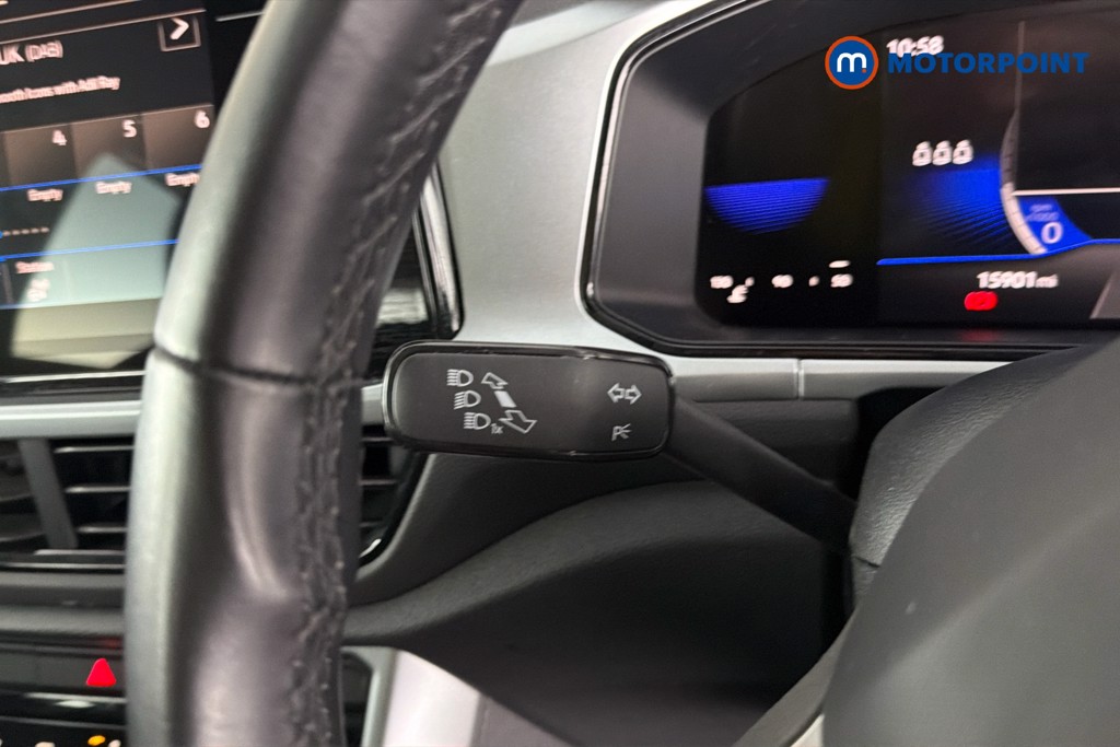 Volkswagen T-Roc Life Manual Petrol SUV - Stock Number (1671831) - 6th supplementary image