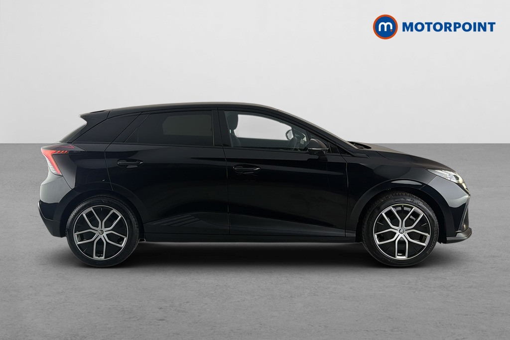 Mg Motor Uk MG4 Trophy Automatic Electric SUV - Stock Number (1671908) - Passenger side