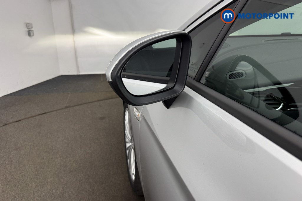 Vauxhall Astra Elite Nav Premium Manual Petrol Hatchback - Stock Number (1672071) - 31st supplementary image