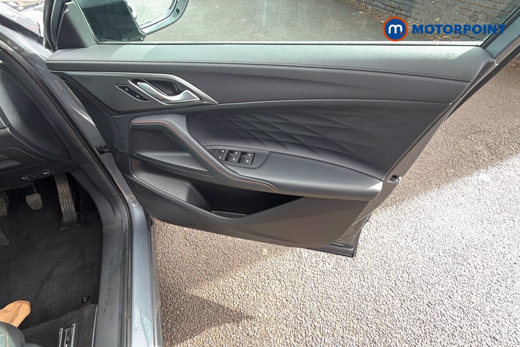 Mg Motor Uk HS Trophy Manual Petrol SUV - Stock Number (1672213) - 3rd supplementary image