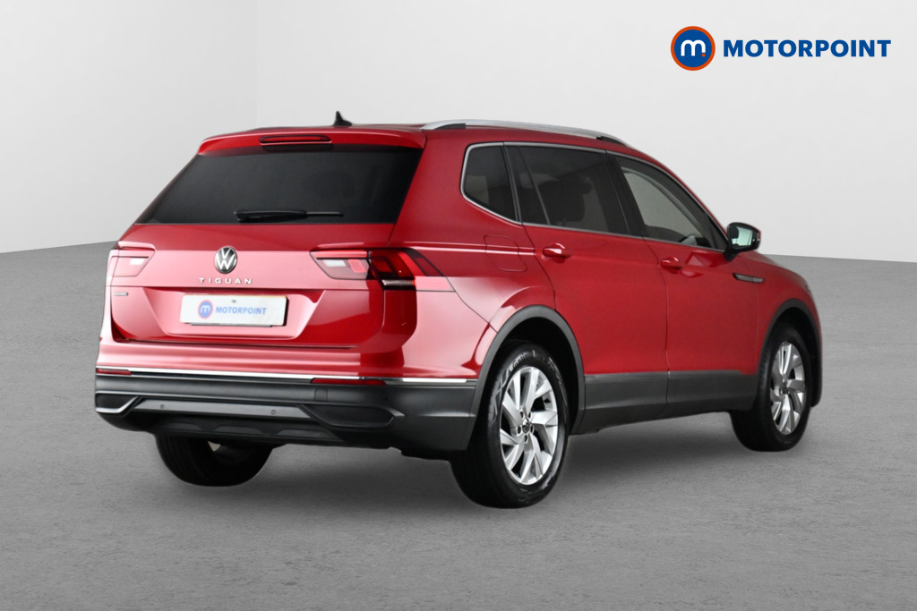 Volkswagen Tiguan Allspace Life Automatic Petrol SUV - Stock Number (1672304) - Drivers side rear corner