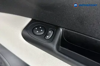 Fiat 500 Dolcevita Manual Petrol Convertible - Stock Number (1672585) - 19th supplementary image