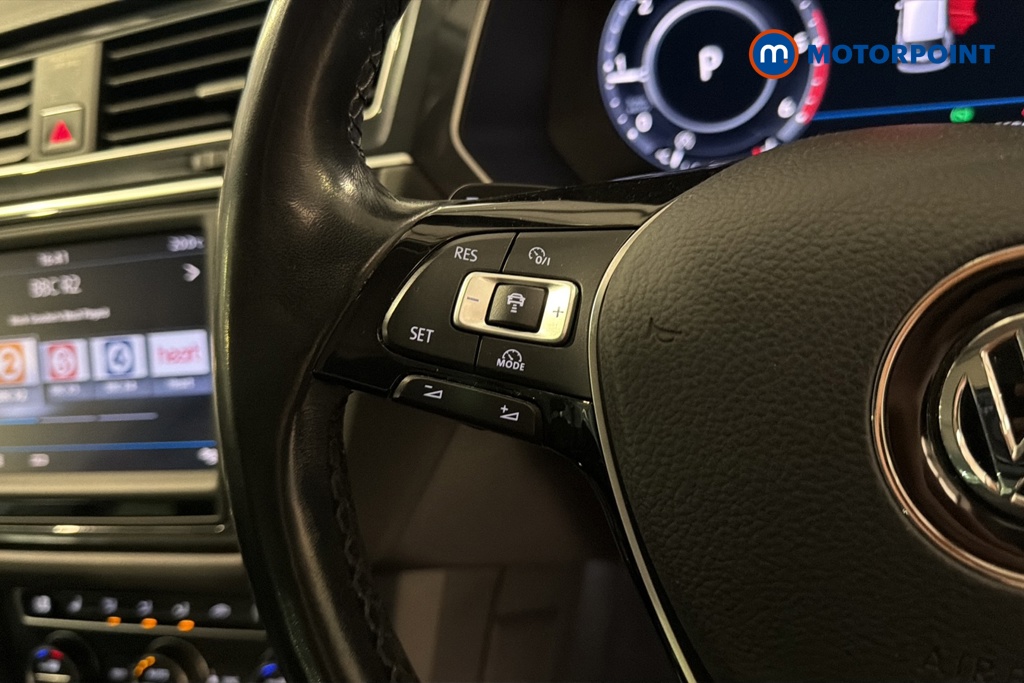 Volkswagen Tiguan SEL Automatic Diesel SUV - Stock Number (1672902) - 4th supplementary image