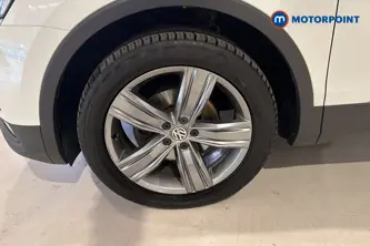 Volkswagen Tiguan SEL Automatic Diesel SUV - Stock Number (1672902) - 44th supplementary image